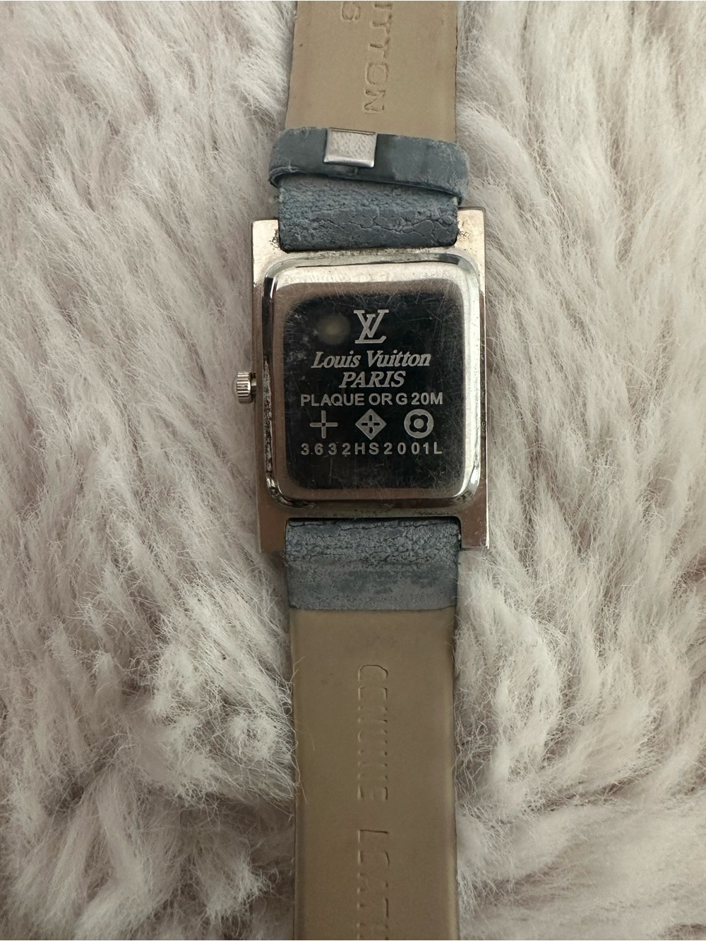 Louis Vuitton Black and Gold Rectangular Dial Strap Watch - Picture 4 of 9